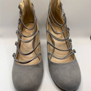 Nine West Gray Heels with Elegant Design